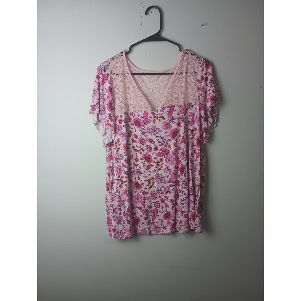 Torrid Super Soft Pink Floral Lace Trim V-Neck Knit Top‎ Plus Size 2 2X